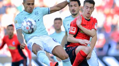 Bayern straucheln vor Spitzenspiel gegen Dortmund