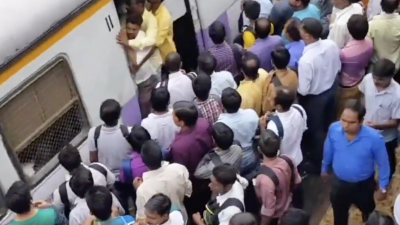 Ein „ganz normaler“ Bahnsteig in Indien