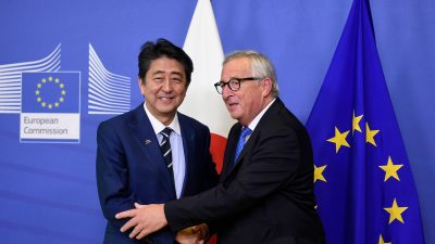 Abe warnt bei EU-Japan-Gipfel: Ungeordneter Brexit muss mit allen Mittel verhindert werden