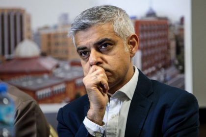 Bürgermeister von London warnt vor Kollaps der Krankenhäuser