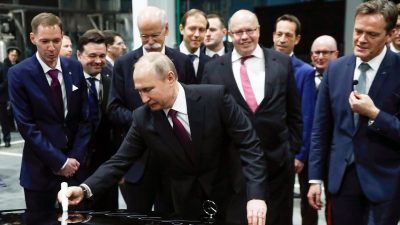 Daimler eröffnet erstes Werk in Russland – Altmaier und Putin nehmen an Feierlichkeiten teil