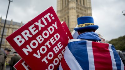 EU-Chefunterhändler bereit zu Nachbesserungen an politischer Brexit-Erklärung