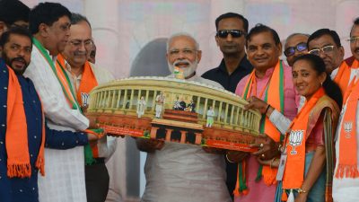 Indiens Premier Modi vergleicht Wahl mit ritueller Reinigung im Ganges