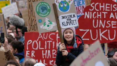 Erneut zehntausende Schüler bei Klimaschutz-Demonstrationen