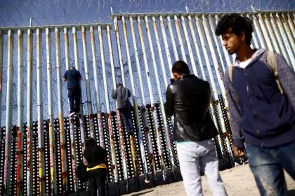Illegale Drogen und Migranten - Trump droht Mexiko mit Strafen: "Die vielen Drogen töten unsere Leute”