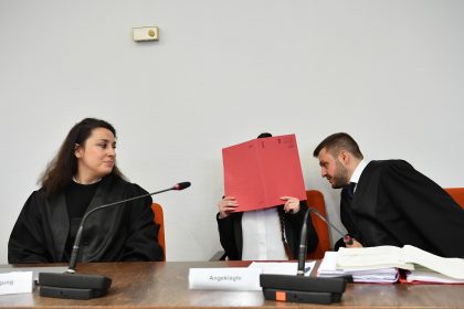 Erste deutsche IS-Rückkehrerin aus Niedersachsen vor Gericht