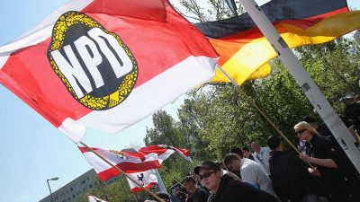 Seehofer will härteres Vorgehen gegen rechtsextreme Waffenbesitzer – AfD begrüßt Pläne