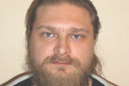 Berlin: Fahndung nach dem Messer-Mörder aus der Psychiatrie – Der Fall Hendrik Schalski (2006)