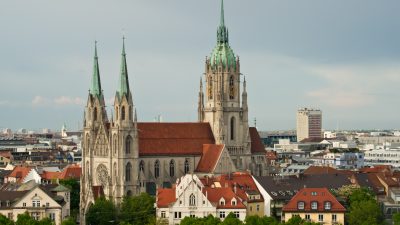München: Verwirrter Somalier löst Massenpanik während Ostermesse in Kirche aus