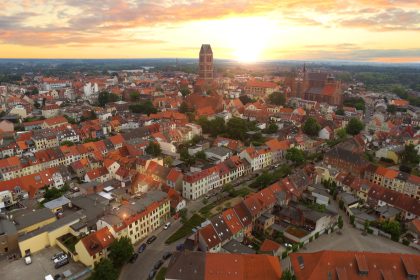 Fahndung nach Wismar-Vergewaltiger: Polizei arbeitet an Phantombild – Opfer unter Schock