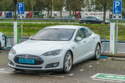 Taxiverband fordert farbige Nummernschilder für Fahrdienste