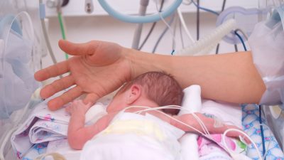 Komplizierte Geburt: Corona-Patientin im Koma bringt Kind zur Welt