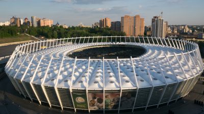 Poroschenko und Selenski einigen sich auf TV-Debatte im Olympiastadion in Kiew