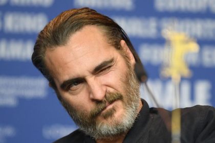 Joaquin Phoenix in erstem „Joker“-Trailer als Gruselclown