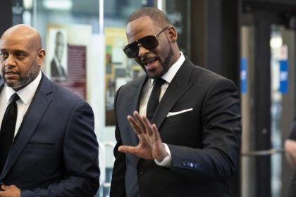 R. Kelly wegen Verdachts auf Kinderpornographie erneut verhaftet