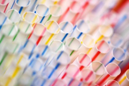 Plastik ade: Was bedeutet der Abschied vom Einwegstrohhalm?