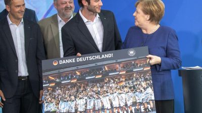 Kanzlerin Merkel lobt Handballer: «Sympathisch, bodenständig»