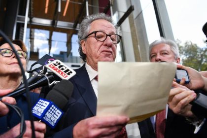 Angebliche sexuelle Belästigung: Geoffrey Rush gewinnt Klage gegen australische Zeitung