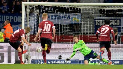 Torwart Nübel rettet Schalker Punkt in Nürnberg