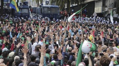Algerien: Trotz Bouteflika-Rücktritt kein Ende der Proteste