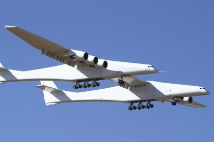 Weltgrößtes Flugzeug Stratolaunch absolviert ersten Testflug