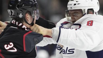 NHL-Star Owetschkin streckt Gegenspieler nieder