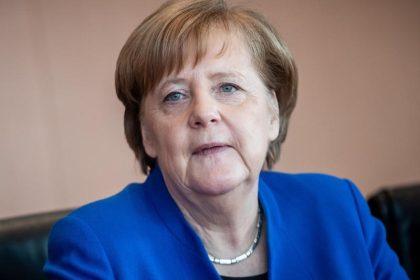 Kanzlerin Merkel nimmt Abschied von ihrer Mutter