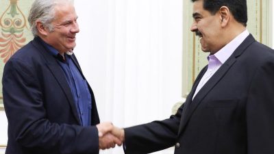 „Skandalös“, „peinlich“ und „beschämend“: Linken-Politiker Hunko trifft Maduro in Venezuela