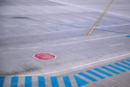 Jogger auf Startbahn löst Absturz von Segelflieger aus – und rennt weiter