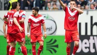 Bremen verliert in Düsseldorf und bangt um die Europa League
