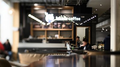 Chinesischer Starbucks-Konkurrent Luckin Coffee: 561 Millionen Dollar bei US-Börsengang