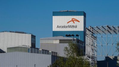 Schwache Stahl-Nachfrage: ArcelorMittal senkt Produktion – Werke in Werke Eisenhüttenstadt und Bremen betroffen