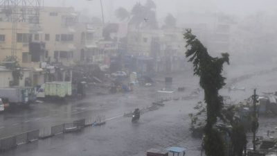 Zahl der Todesopfer durch Zyklon in Indien und Bangladesch steigt auf mehr als 80
