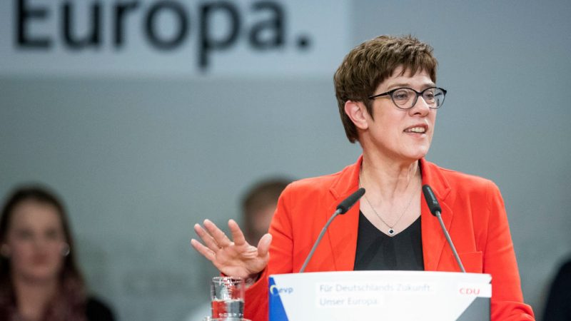Kramp-Karrenbauer: Es ist Zeit, Rot-Rot-Grün in Thüringen abzulösen