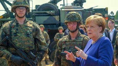 Kanzlerin Merkel zu Besuch in Munster: Ausgaben im Verteidigungshaushalt werden steigen