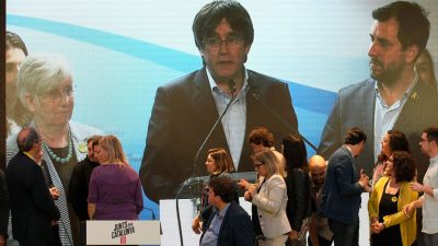 Trotz Haftbefehl: Kataloniens „Rebell“ Puigdemont im Exil ins Europaparlament gewählt