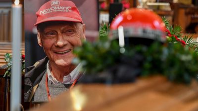 Trauerfeier für verstorbenen Rennfahrer Niki Lauda – 300 Ehrengäste und Prominente in Wien