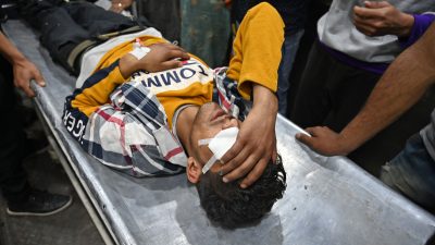 Ein Toter und Dutzende Verletzte bei Zusammenstößen im indischen Teil Kaschmirs