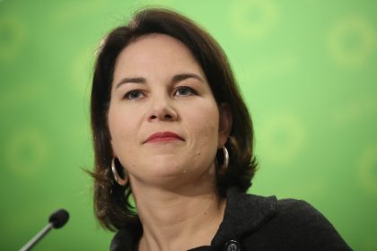 SUV-Debatte: Baerbock (Grüne) fordert emissionsfreie Autos und neue Kfz-Steuer