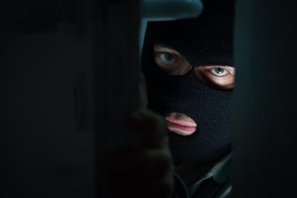 Senior in Essen brutal überfallen – Männer warteten in Wohnung auf 90-Jährigen – Opfer bewusstlos geprügelt