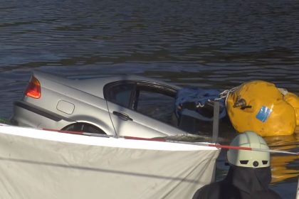 Einsatzberichte vom Hafen Mondorf: Autofahrer rollt bei Niederkassel in den Rhein (+Video)