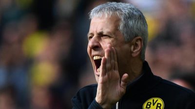BVB-Sportdirektor: Gehen mit Trainer Favre in neue Saison