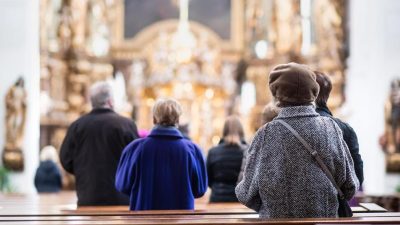 Katholische Kirche will nicht auf Ostergottesdienste verzichten
