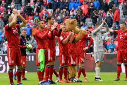 Bayern vorm Ziel – Robbens Emotionen, Beckenbauers Watschn
