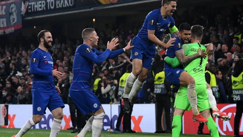 Arsenal und Chelsea machen englische Finals perfekt