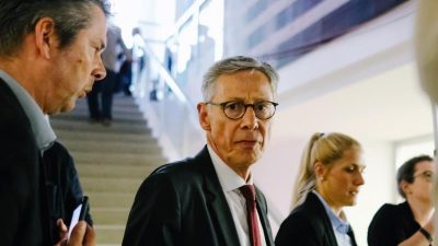 SPD und Grüne führen Sondierungsgespräche für rot-rot-grüne Koalition in Bremen