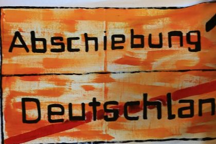 Bundestag live ab 9:20 Uhr: Abstimmung über drei Gesetz­ent­würfe zum Asyl- und Auf­enthalts­recht