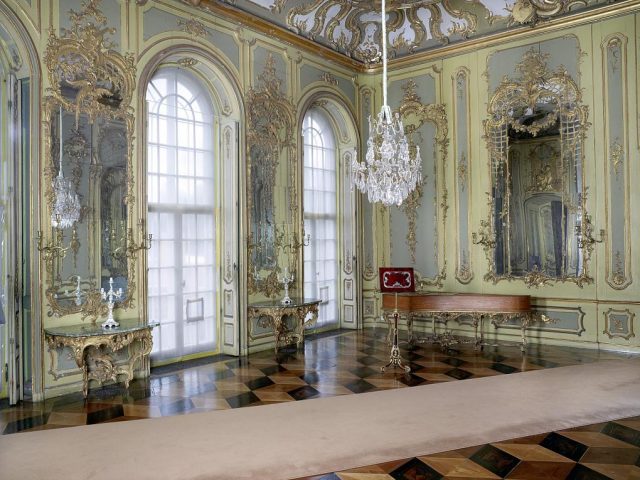 Blick in das Konzertzimmer der Königswohnung im Neuen Palais.
