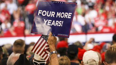 Trump demonstriert Stärke bei Wahlkampfauftritt in Florida: „Ich werde jedes Versprechen halten“