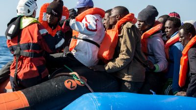 Lesbos: Sieben Migranten und Flüchtlinge bei Bootsunglück vor griechischer Insel gestorben